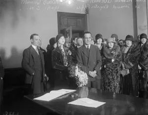 Millionaires daughter weds an artist. Miss Meraud Guinness, was married at Strand
