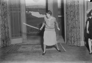 Miss Dorothy Dickson rehearsing her part for Peter Pan. 3 December 1925