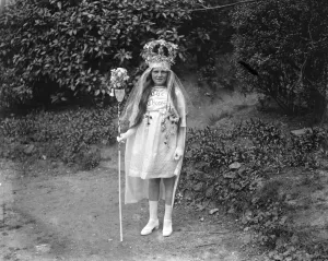 Crown Prints: Miss Evelyn Elmes, aged 11 of Upper Norwood. Londons May Queen 1 May 1921
