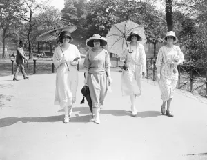 Actress Prints: Miss Lawson, Miss Hay, Hon Mrs John Fullerton and Miss Victoria Lloyd 22 May 1922