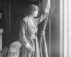 Actress Prints: Miss Mabel Sealby