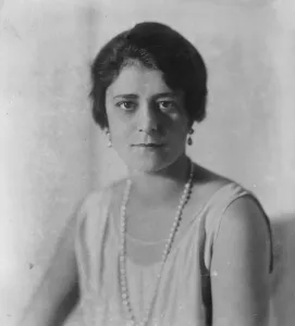 Beauty Prints: Miss Pruce Vanburghs success in Australia. A new picture from Australia of Miss