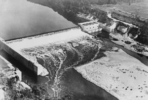Mississippi Dam between St Paul and Minneapolis. 1926