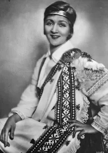 German Prints: Mlle Lya Mara. The well known actress who will play the part of Queen Caroline