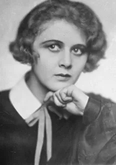 Young Woman Collection: Mme Elsie Altmann Loos, Austrian operatic star. 24 January 1925