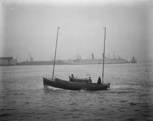 Mother motor boats for liner lifeboats Mother, motorboats for liners lifeboats