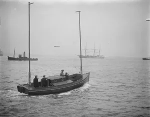 Mother motor boats for liner lifeboats Mother, motorboats for liners lifeboats
