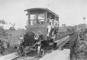Where motor cars run on rails. An interesting picture from Porto Rico, showing a Cadillac car