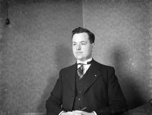 Mr Carter ( Campbell ). Solicitor from Sidcup in Kent. 15 March 1938