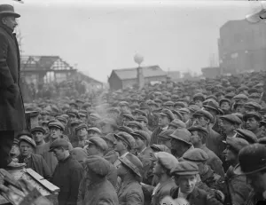 Mr J H Thomas addresses Wembley workers Mr J H Thomas, M P, the Colonial Secretary