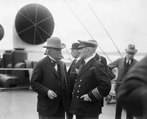 Mr Lloyd George leaves for America. Mr Lloyd George chatting to Captain Rostron