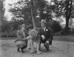 Mr and Mrs Tyrwhitt Drake with Ginger and African Lion 29 September 1925