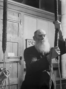 Mr Philip Hodgkin, Kents oldest bellringer. 1939