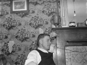 Drinking Prints: Mr Pope (left) whose daughter, Dorothy Pope, went missing and was found following