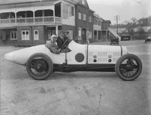 Mr R B Howey in his six cylinder ballot competeing in Gold Cup 3 April 1926