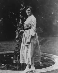 Smiling Prints: Mrs Eleanor Whyte Hughes Brownlee 2 February 1925