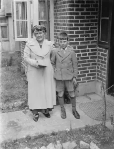 Pest Control Prints: Mrs Hubbard of Kingsdown, Kent. 1937