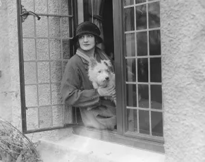 Mrs Ian Bullough ( Miss lily Elsie ) at her new home, Drury lane farm, Gloucestershire
