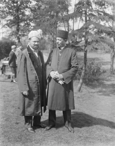 Muslim festival at the Mosque, Woking. Khaji Nazirahmid ( left ) and Sir Abba Ali Bey