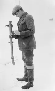The mystery of Amundsen, first photographs of the start of the Amundsen Ellsworth