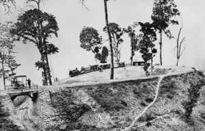 Tracks Prints: Narrow guage steam train negotiating the loop at Agony Point c. 1880