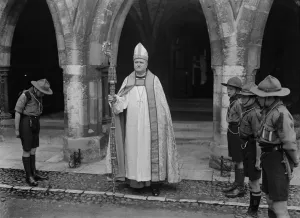 New Bishop of Winchester enthroned. The new Bishop of Winchester, Dr Wood, was