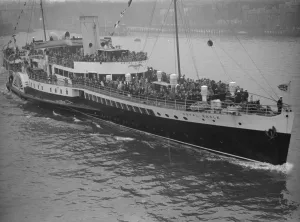 New pleasure steamer leaves for Maiden trip from Tower Pier. The Royal Eagle