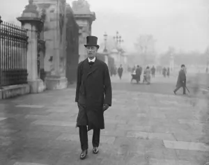 The new privy councillors Col Lane Fox leaving the Palace 1 February 1926