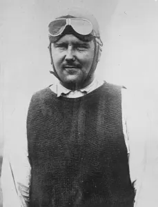 New York - Rome. Flight. Lloyd Bertaud. Portrait. 1927