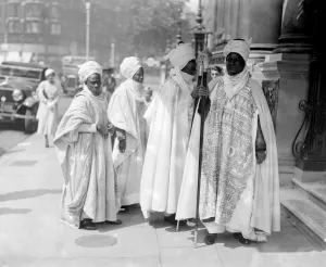 Robes Prints: The Nigerian Chiefs, leaving their London Hotel for their audience with the King