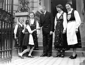 Norwegian Minister opens new home at Holland Park. The Norwegian Minister in London