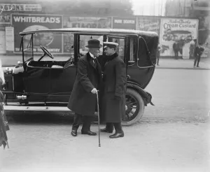 Notabilites arriving to witness the Varsities cricket match. Lord Lanadowne being