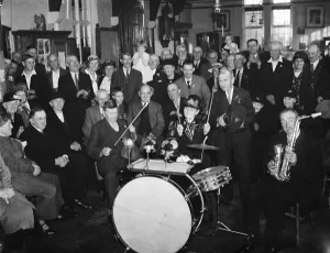 Performing Prints: Old Folks Jazzband in Stone, Kent. 1936