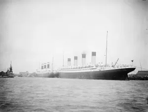 Olympic ( right ) and Levaithan. 28 September 1923