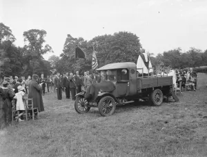 Clergyman Prints: Open - air British Legion service in Foots Cray, Kent. 1935