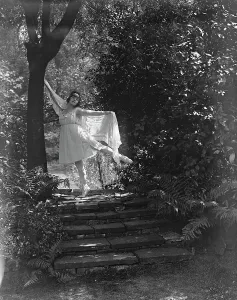 Open air dancing by Miss Helen Mays pupils 7 June 1920