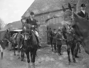 Horseback Prints: Opening meet of the Cotswold at Hawling Manor. Captain Colville, the master. 3