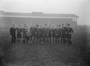Oxford defeat Cambridge in great rugby struggle at Twickenham The Oxford team 9