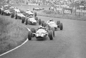 The pack at the first bend of the German Grand Prix started at Nurburgring front to back