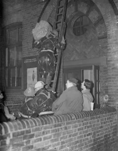 Paddington is first London Borough to stage air raid test. First London Borough