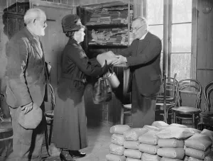 Vicar Prints: Pea Charity, Horton Kirby. 1934
