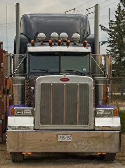 Lorry Collection: Peterbilt 6x4 semi tracter unit parked at its home depot