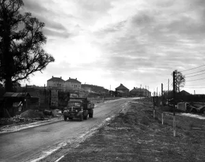 Farming Prints: Two pictures taken from almost the same viewpoint on grays Farm Estate (LCC) near Orpington