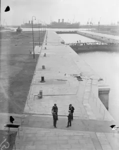The PLA ? 3, 000, 000 dock improvement scheme at Tilbury The three sets of lock The PLA ? 3, 000, 000 dock improvement scheme at Tilbury The three sets of lock