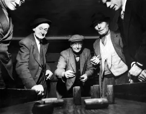 Playing Dadlums (Pocket Skittles) in The Vigo Inn, Wrotham, Kent April 1952