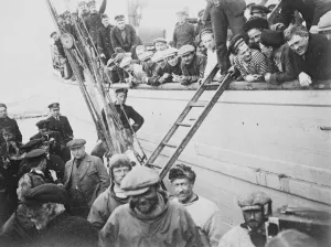 The Polar Flight Arrival in Kingsbay on board the Sjoliv, the airmen in the front