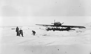 The polar flight Ice work 6 July 1925