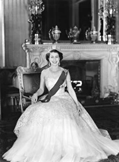 Beauty Collection: Portrait of Her Majesty Queen Elizabeth II Buckingham Palace 1953
