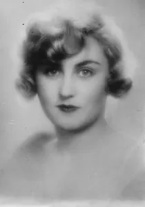 Prettiest mouth in Paris. Mlle Parola, whose lips, brought her first prize in