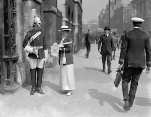 Crowds Prints: Primrose Day in London. 1915